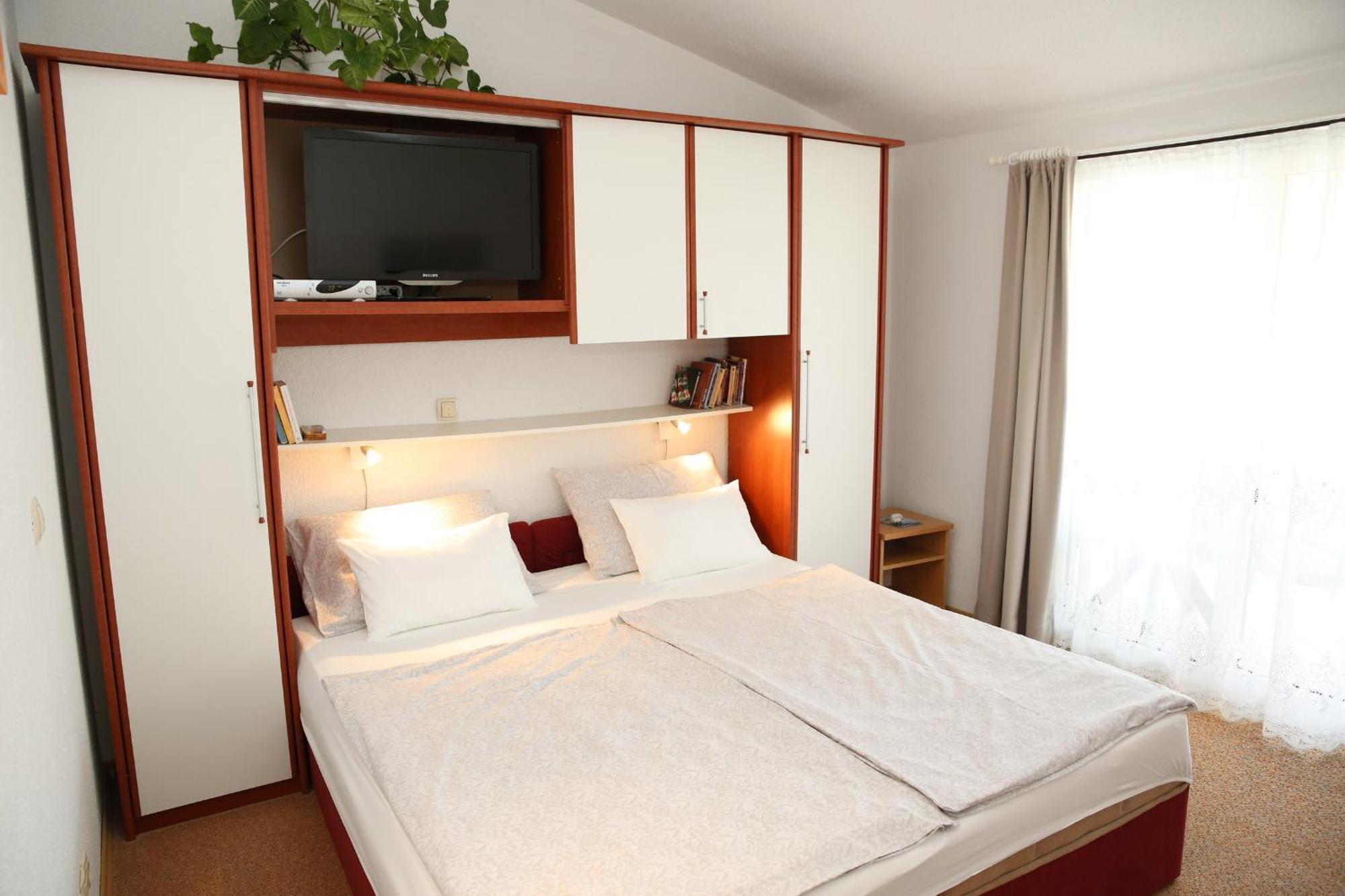Apartments Katarine Zrinske Водице Экстерьер фото