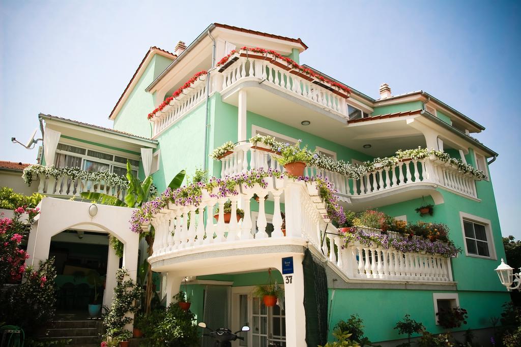 Apartments Katarine Zrinske Водице Экстерьер фото